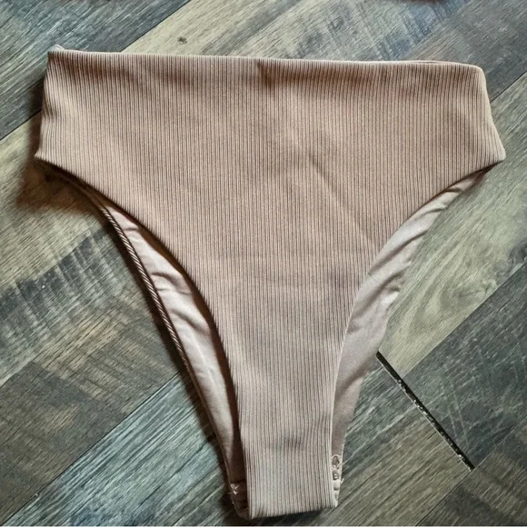 Princess Polly Tan Bikini Set - Picture 3 of 6